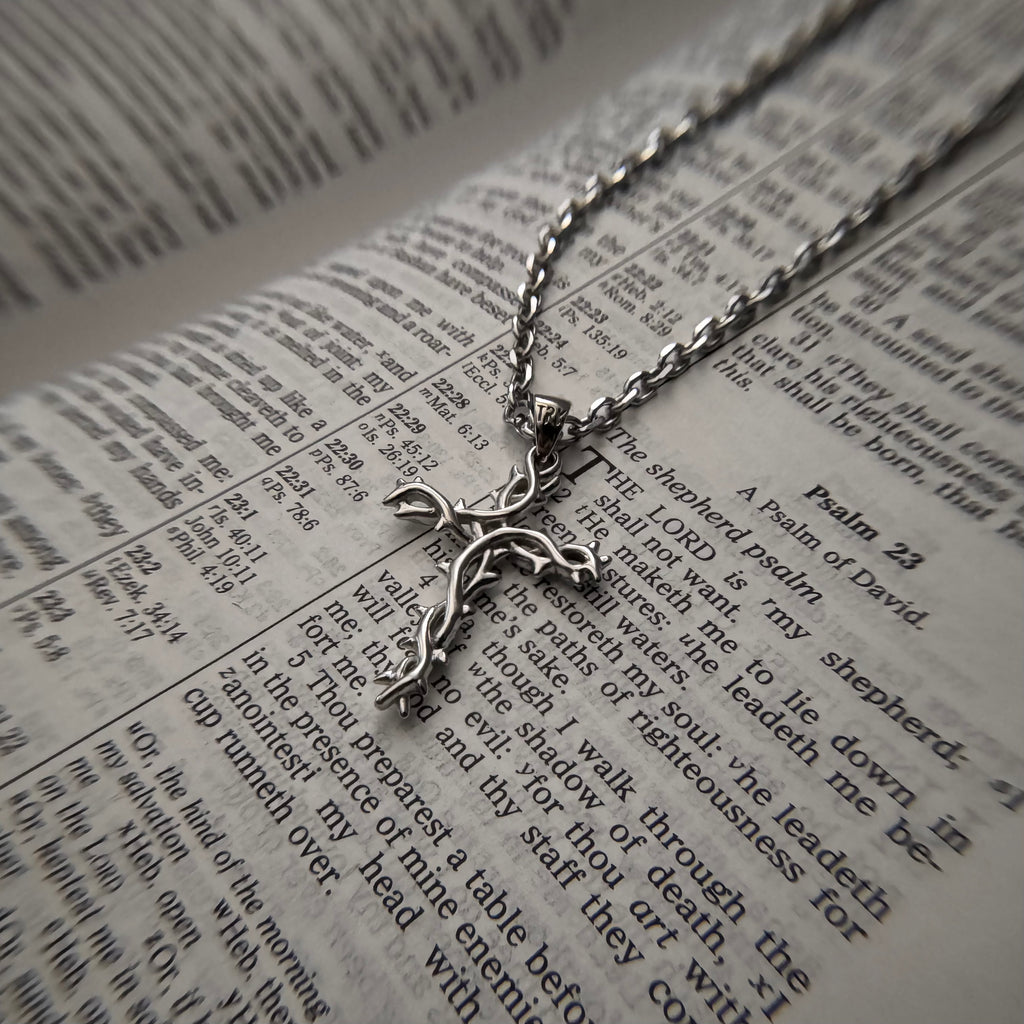 Crown of Thorns Cross Necklace (Silver)