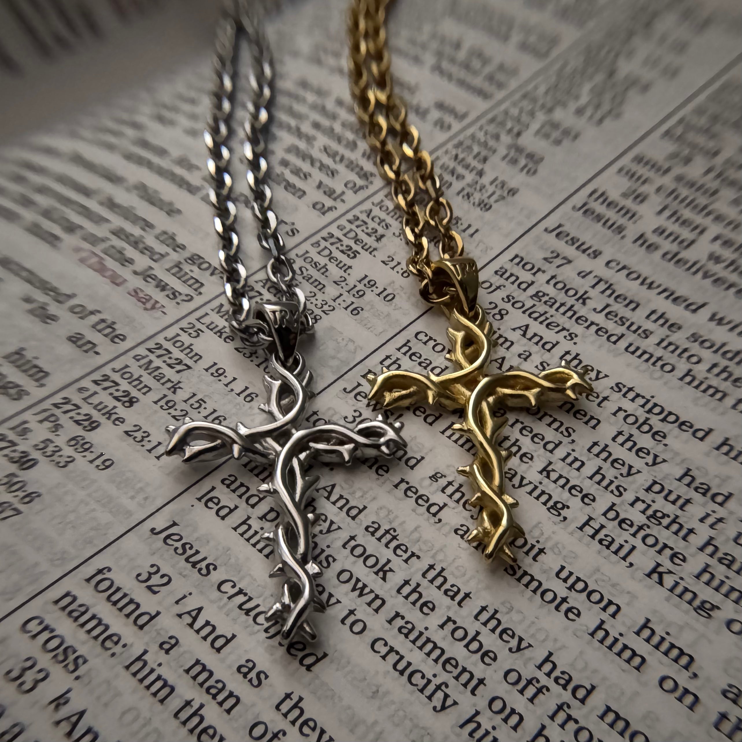 Crown of Thorns Cross Necklace (Silver)