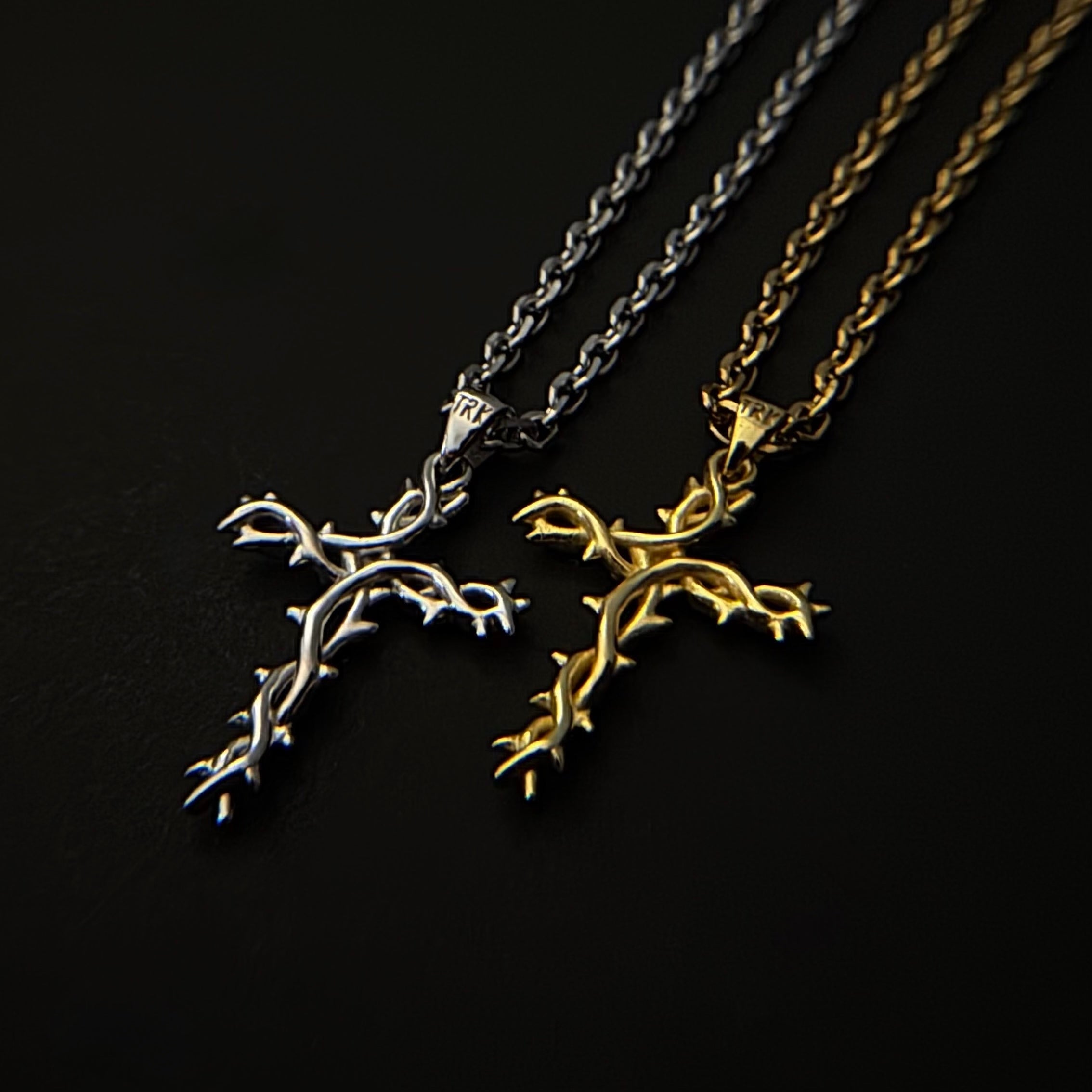 Crown of Thorns Cross Necklace (Silver)